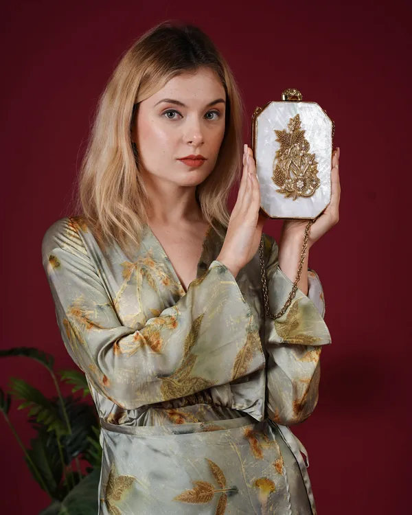 Elowen_Ivory_MOP_Clutch